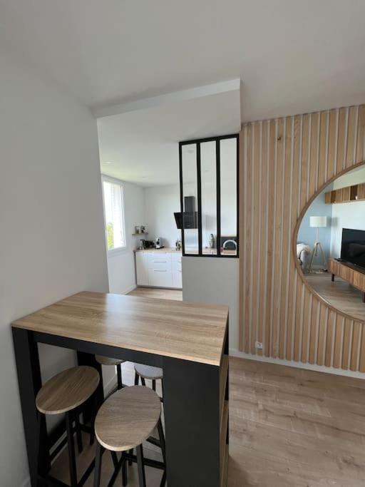 Le Calme - Design - Vue Panoramique Sur La Saone Apartment คัลลูร์ เอต์ คูร์เย ภายนอก รูปภาพ